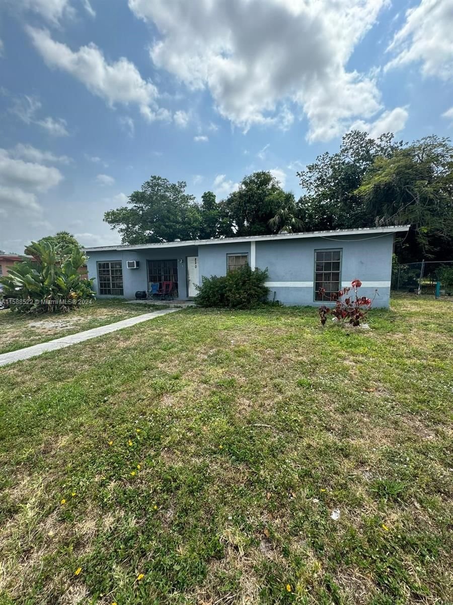 Real estate property located at 820 33rd Ter, Broward County, BROWARDALE 2ND ADD AMEN P, Lauderhill, FL