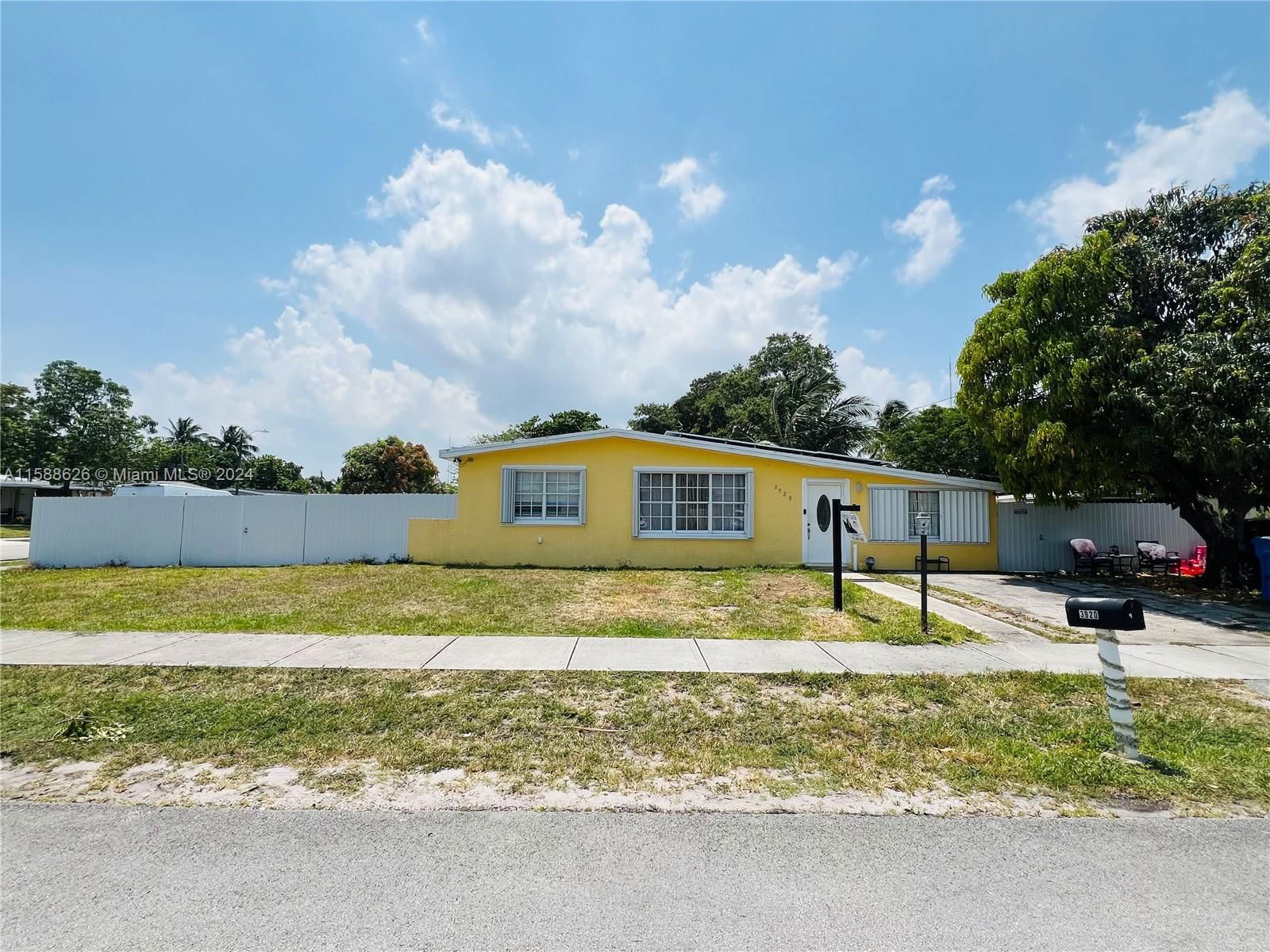 Real estate property located at 3920 42nd Ave, Broward County, LAKE FOREST SEC 3, West Park, FL
