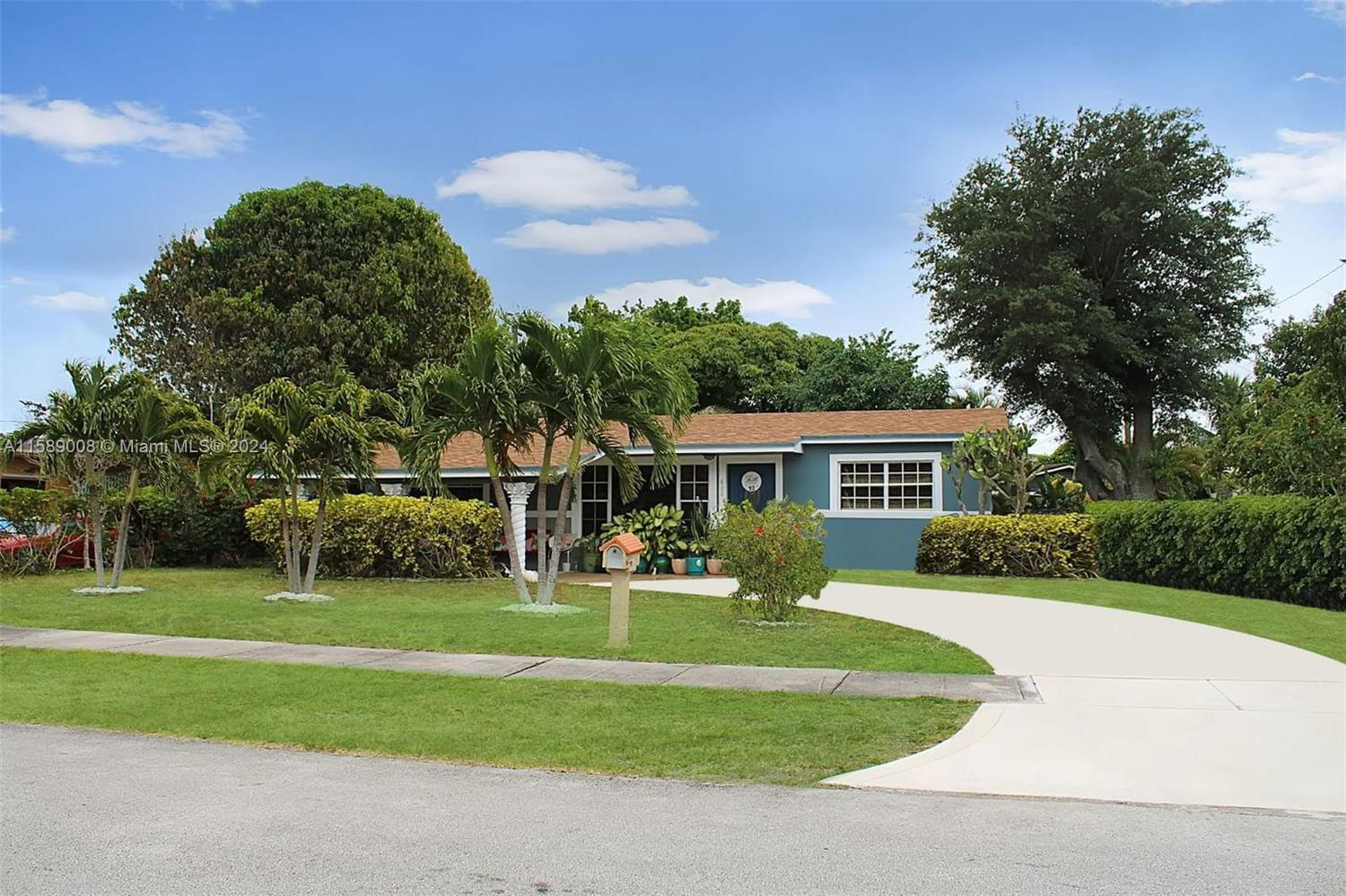 Real estate property located at 800 176th Ter, Miami-Dade County, BERKELEY MANOR SEC 1, Miami Gardens, FL