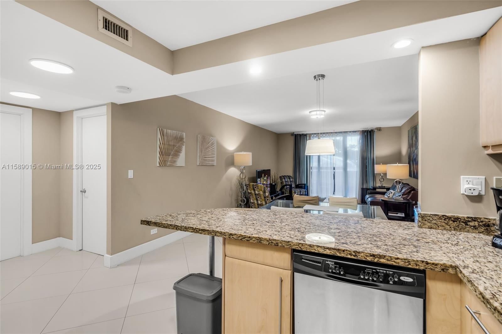 Real estate property located at 2301 Collins Ave #325, Miami-dade, Roney Palace Condo, Miami Beach, FL