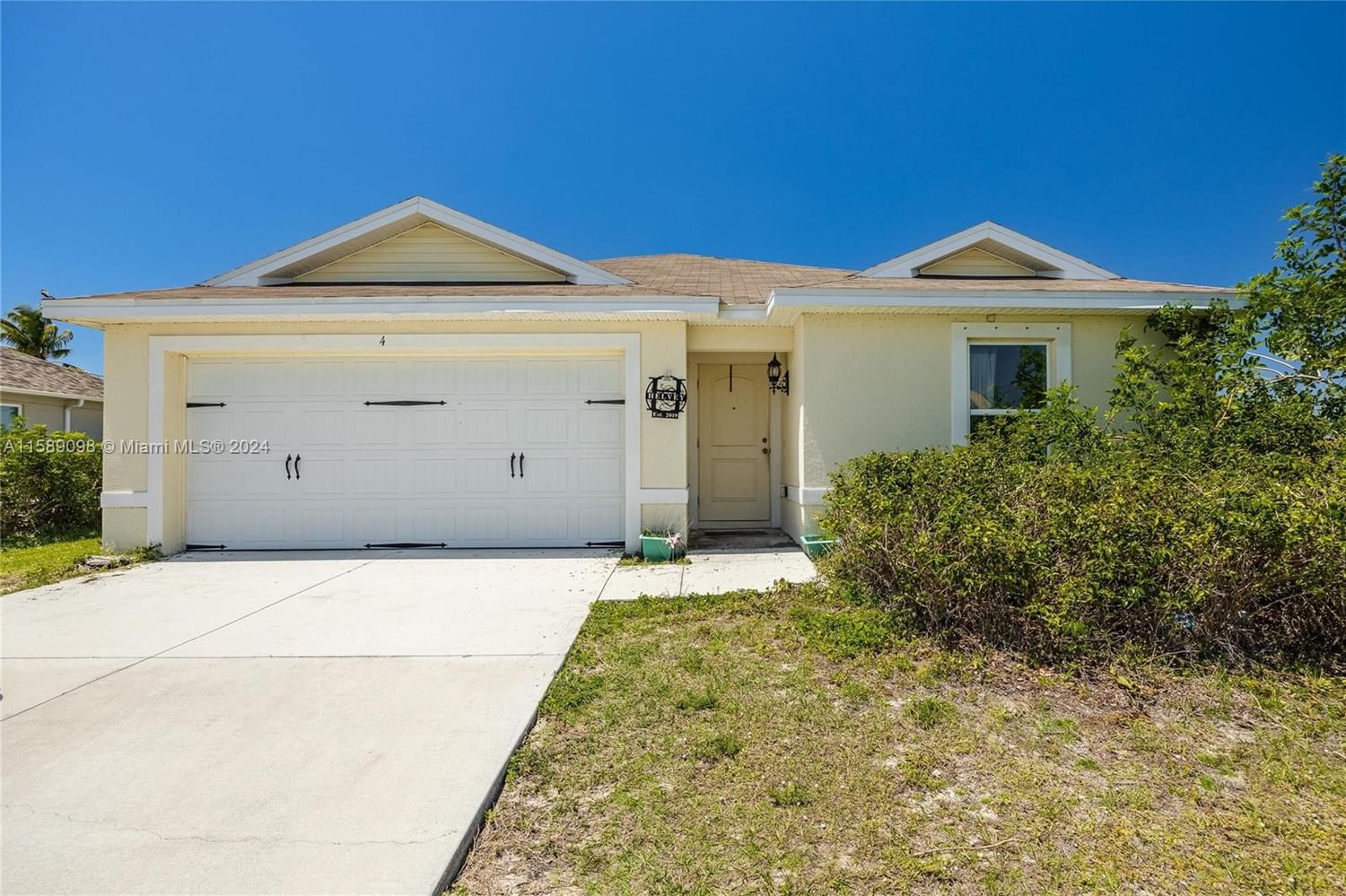 Real estate property located at 1402 9 Ct, Lee County, Cape Coral, Cape Coral, FL