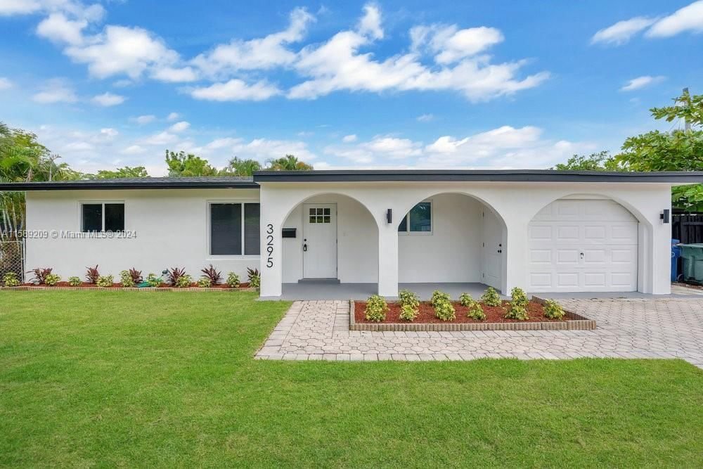 Real estate property located at 3295 6th Ave, Broward County, LLOYD ESTATES, Oakland Park, FL