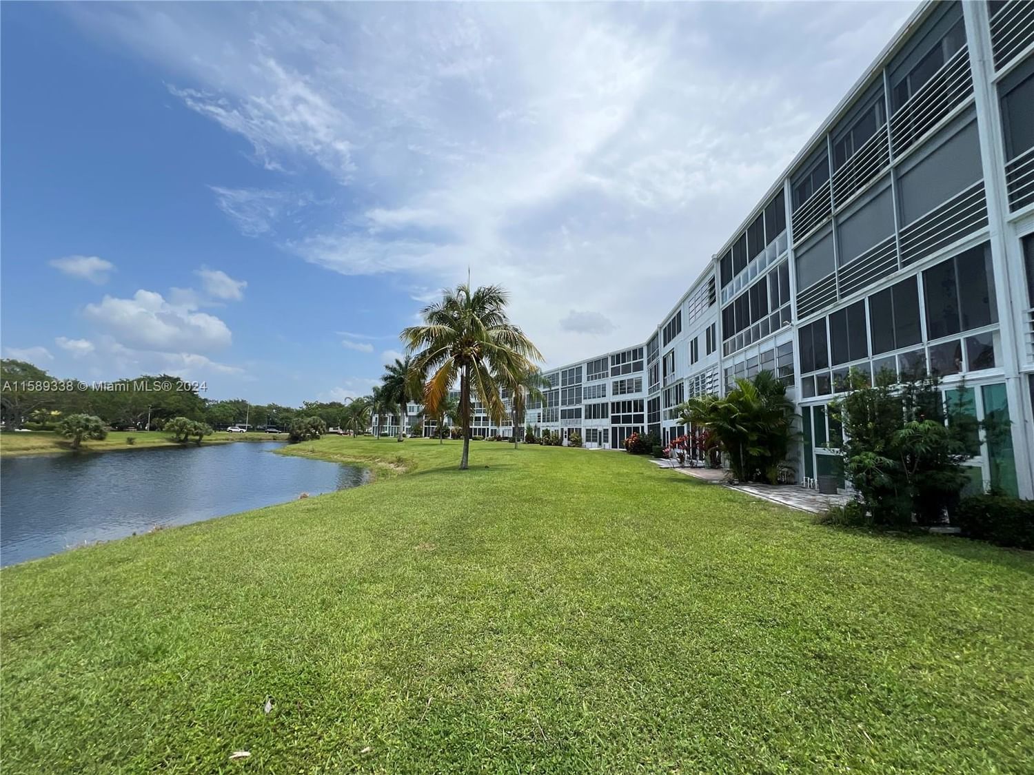 Real estate property located at 3019 Oakridge A #3019, Broward County, OAKRIDGE A CONDO, Deerfield Beach, FL