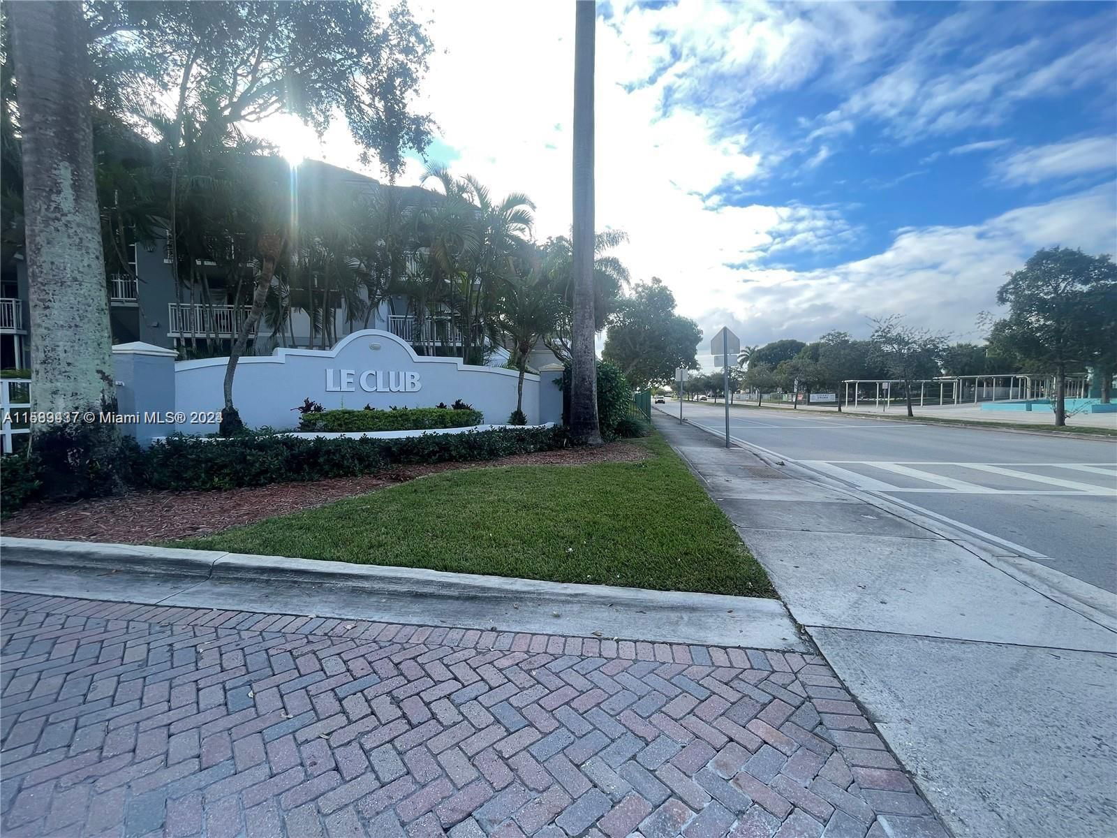 Real estate property located at 8650 212 ST #101, Miami-Dade County, LE CLUB AT OLD CUTLER COND, Cutler Bay, FL
