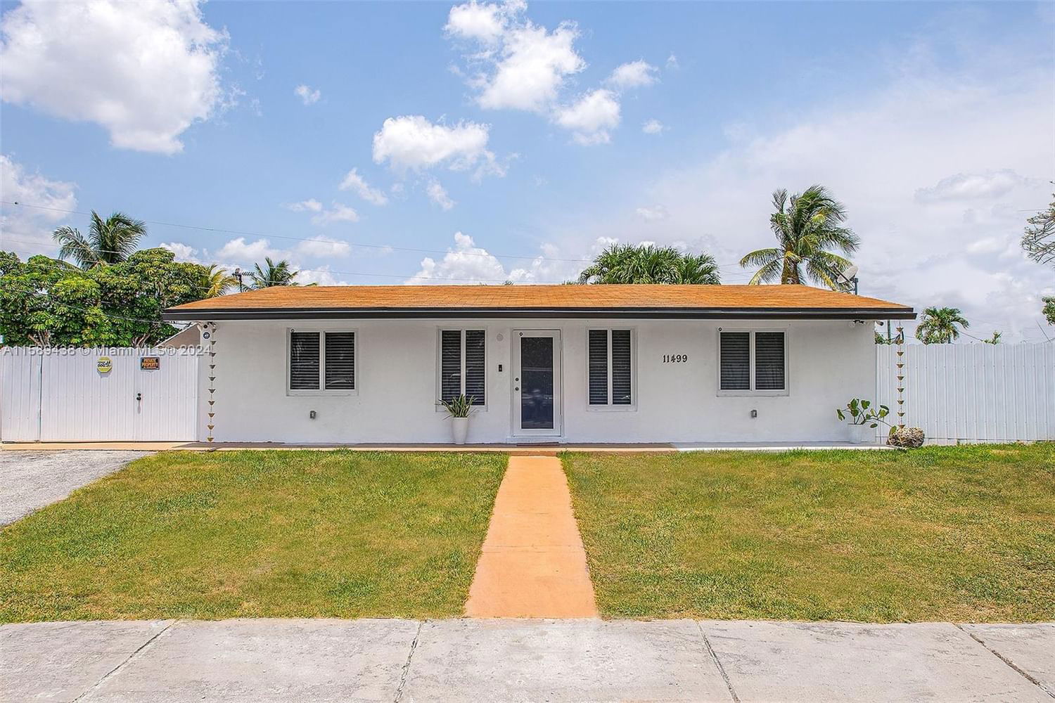 Real estate property located at 11499 204th St, Miami-Dade County, SOUTH MIAMI HGTS ADDN K, Miami, FL