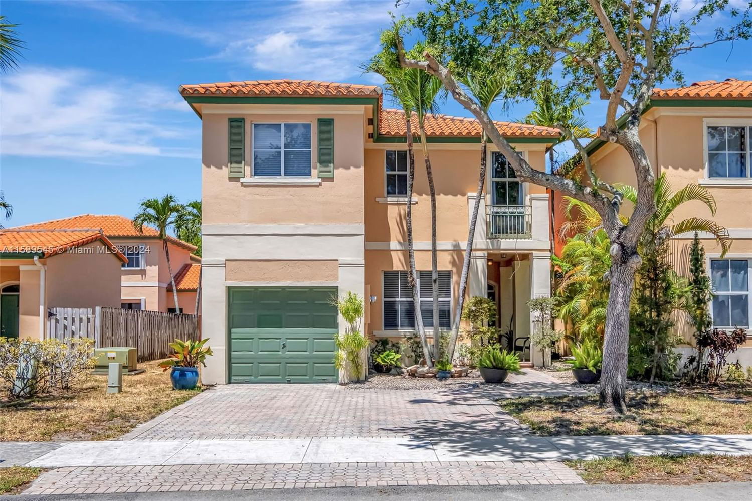 Real estate property located at 14428 83rd Pl, Miami-Dade County, ANCHORAGE AT MIAMI LAKES, Miami Lakes, FL