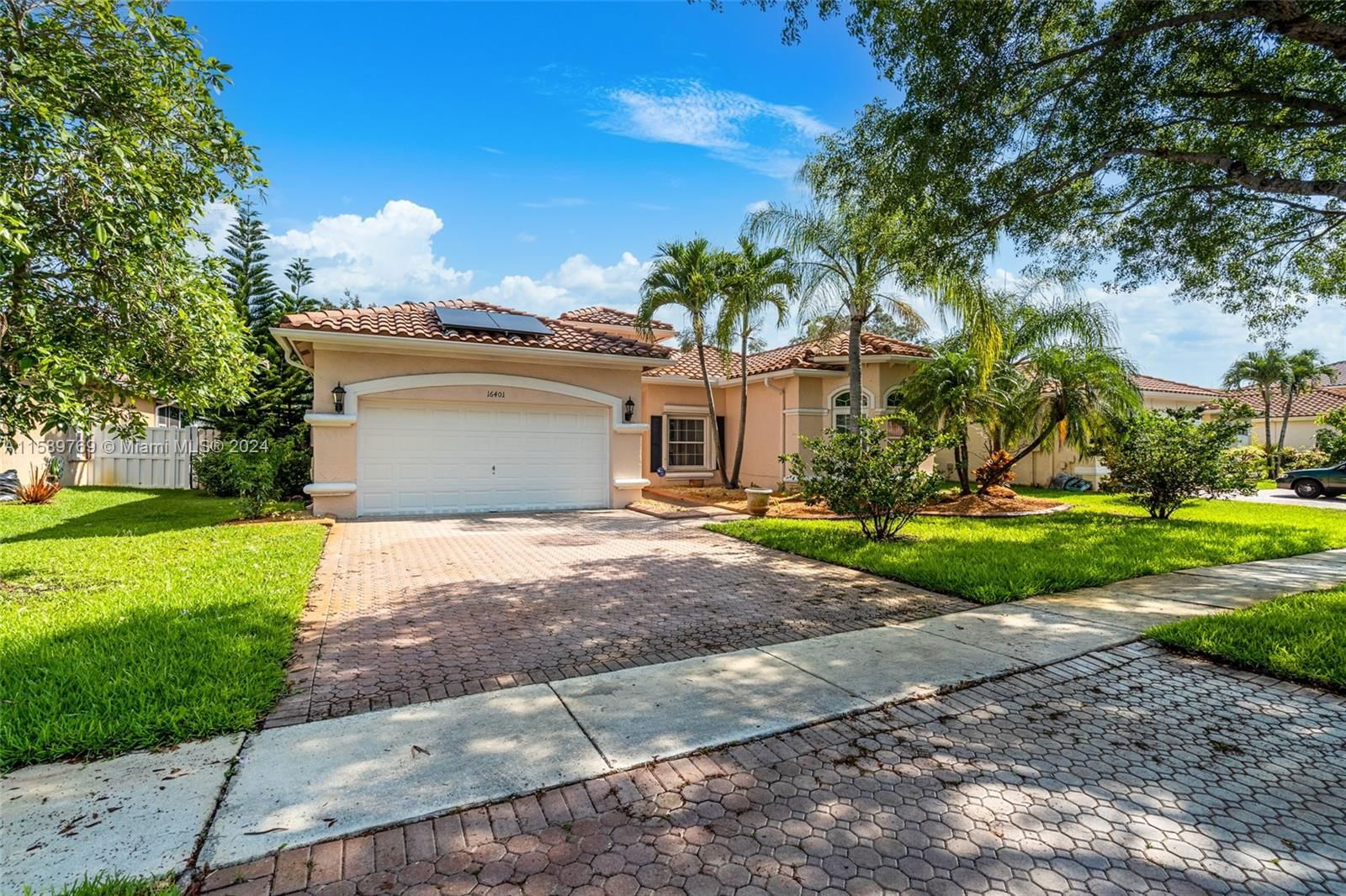 Real estate property located at 16401 15th St, Broward, WESTFORK 1 PLAT, Pembroke Pines, FL