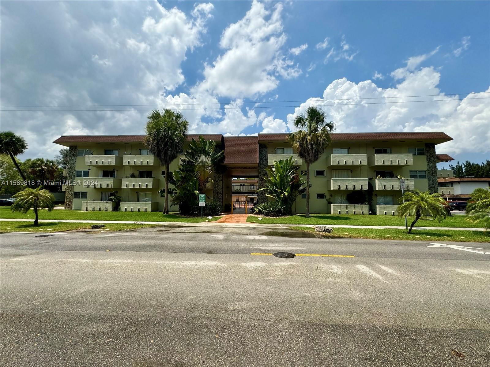 Real estate property located at 7505 82nd St #202, Miami-Dade County, DADELAND PARK CONDO, Miami, FL