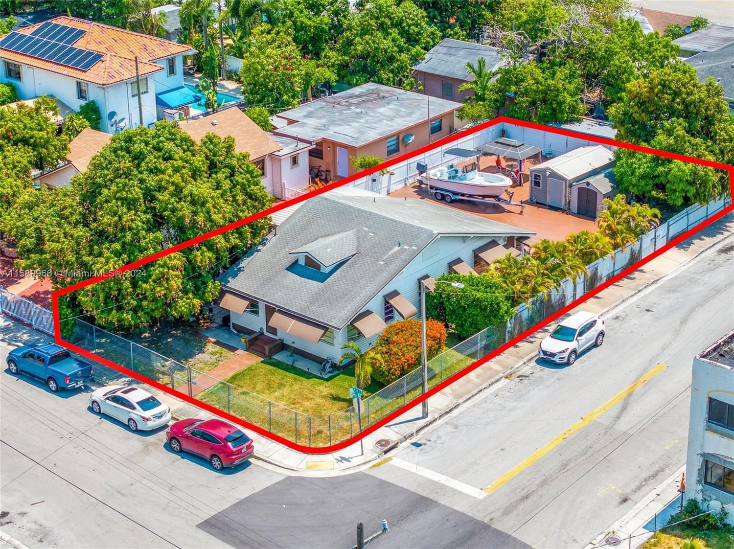 Real estate property located at 1055 12th Ct, Miami-Dade County, 1ST WESTMORELAND ADDN, Miami, FL