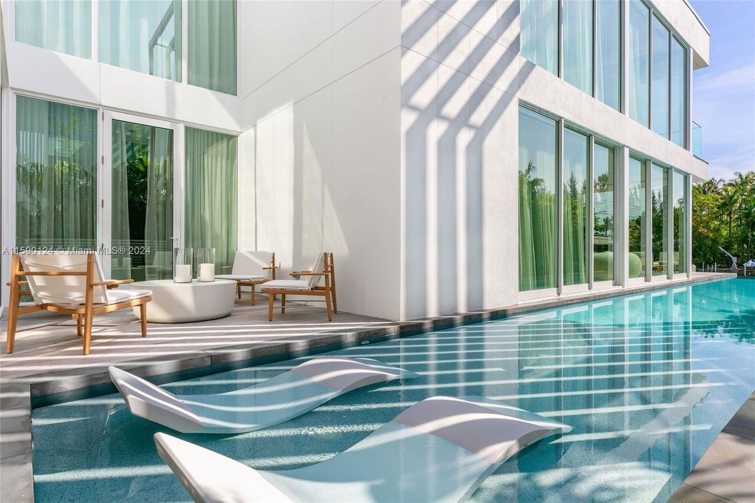 Real estate property located at 1081 48th St, Miami-Dade County, RITZ-CARLTON RESIDENCES, Miami Beach, FL