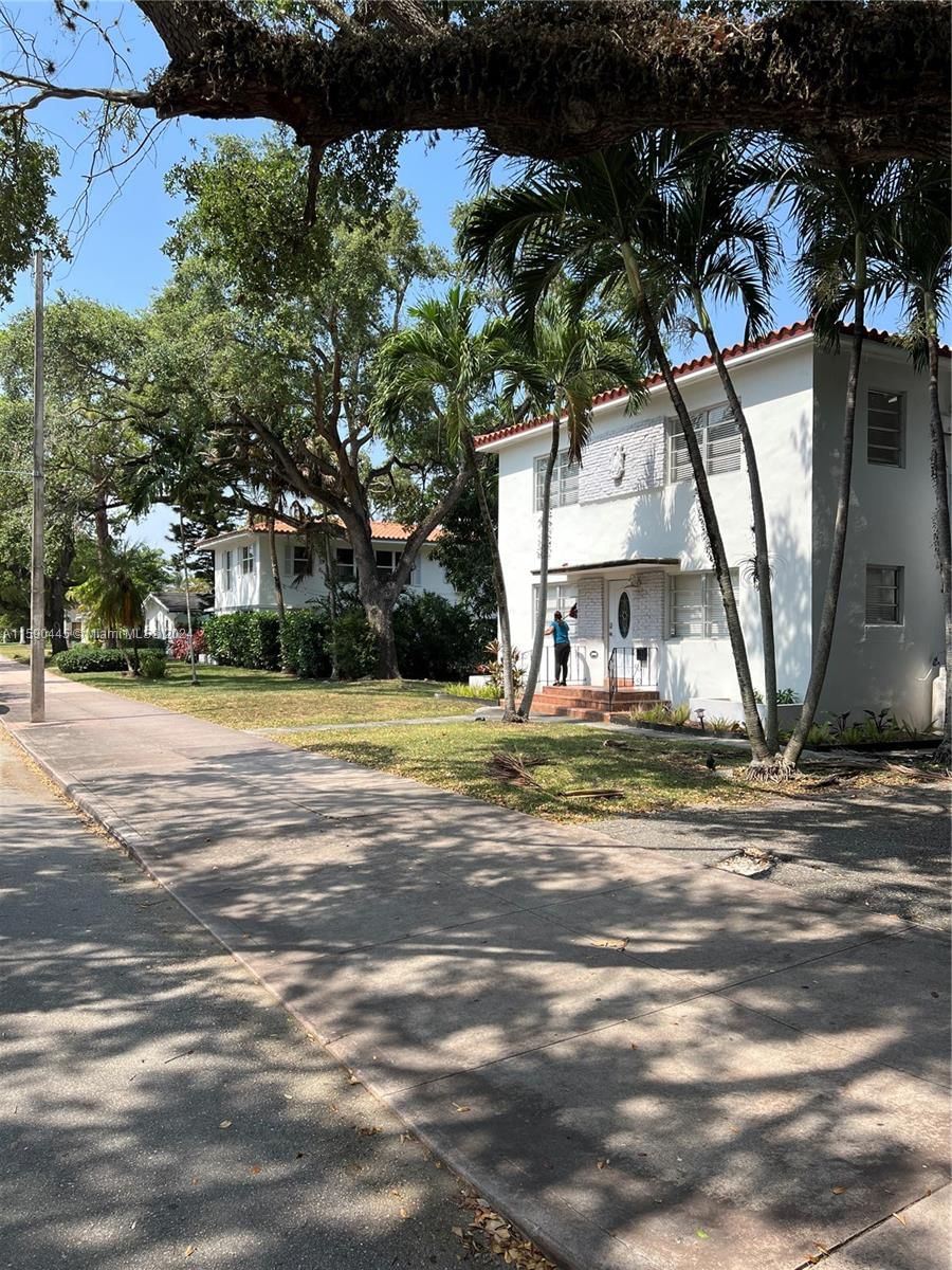 Real estate property located at 3909 Ponce De Leon Blvd, Miami-Dade, COCONUT GROVE SEC PART 1, Coral Gables, FL