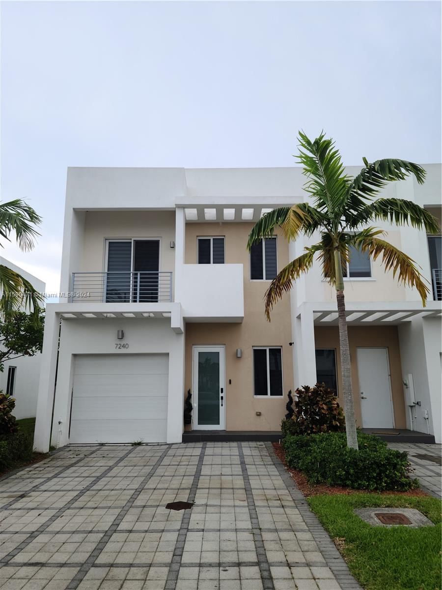 Real estate property located at 7240 103rd Path, Miami-Dade County, DORAL PALMS NORTH, Doral, FL