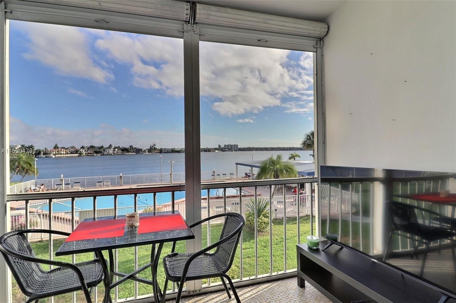 Real estate property located at 3010 Marcos Dr R209, Miami-dade, Point East Sec 4 Condo, Aventura, FL