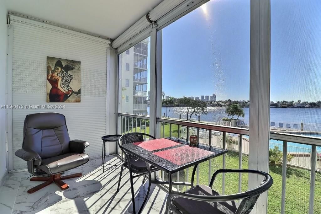 Real estate property located at 3010 Marcos Dr R209, Miami-dade, Point East Sec 4 Condo, Aventura, FL