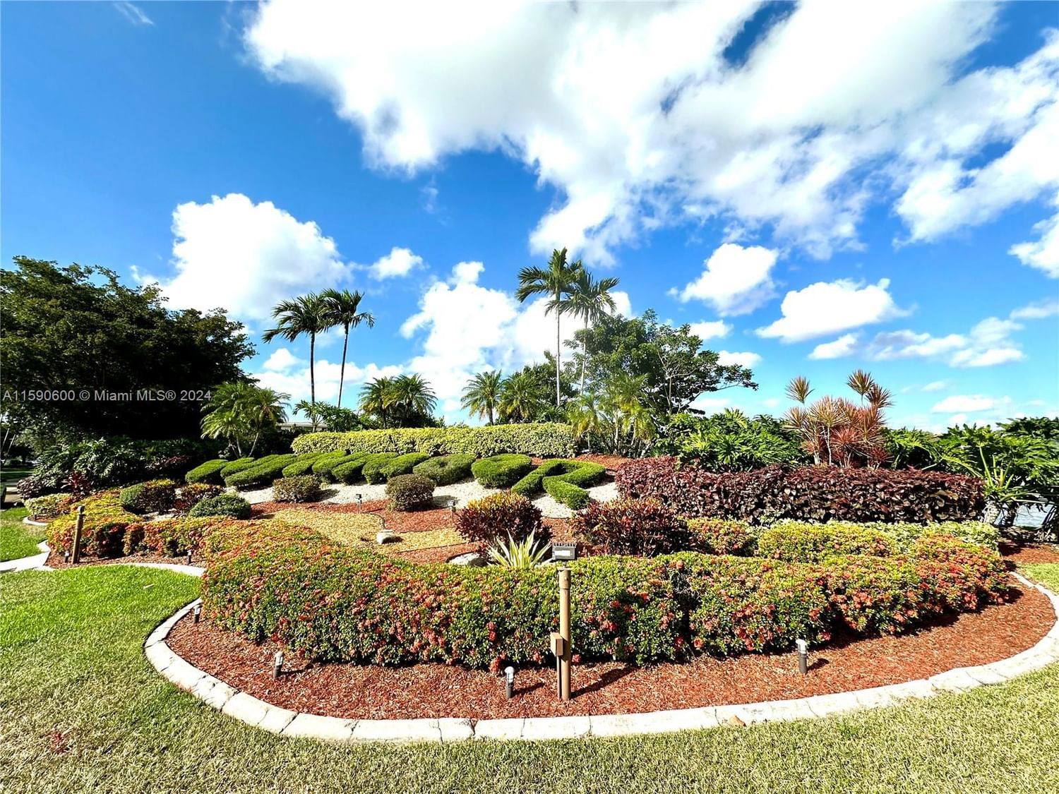 Real estate property located at 1904 Bermuda Cir F1, Broward County, BERMUDA VILLAGE D CONDO, Coconut Creek, FL