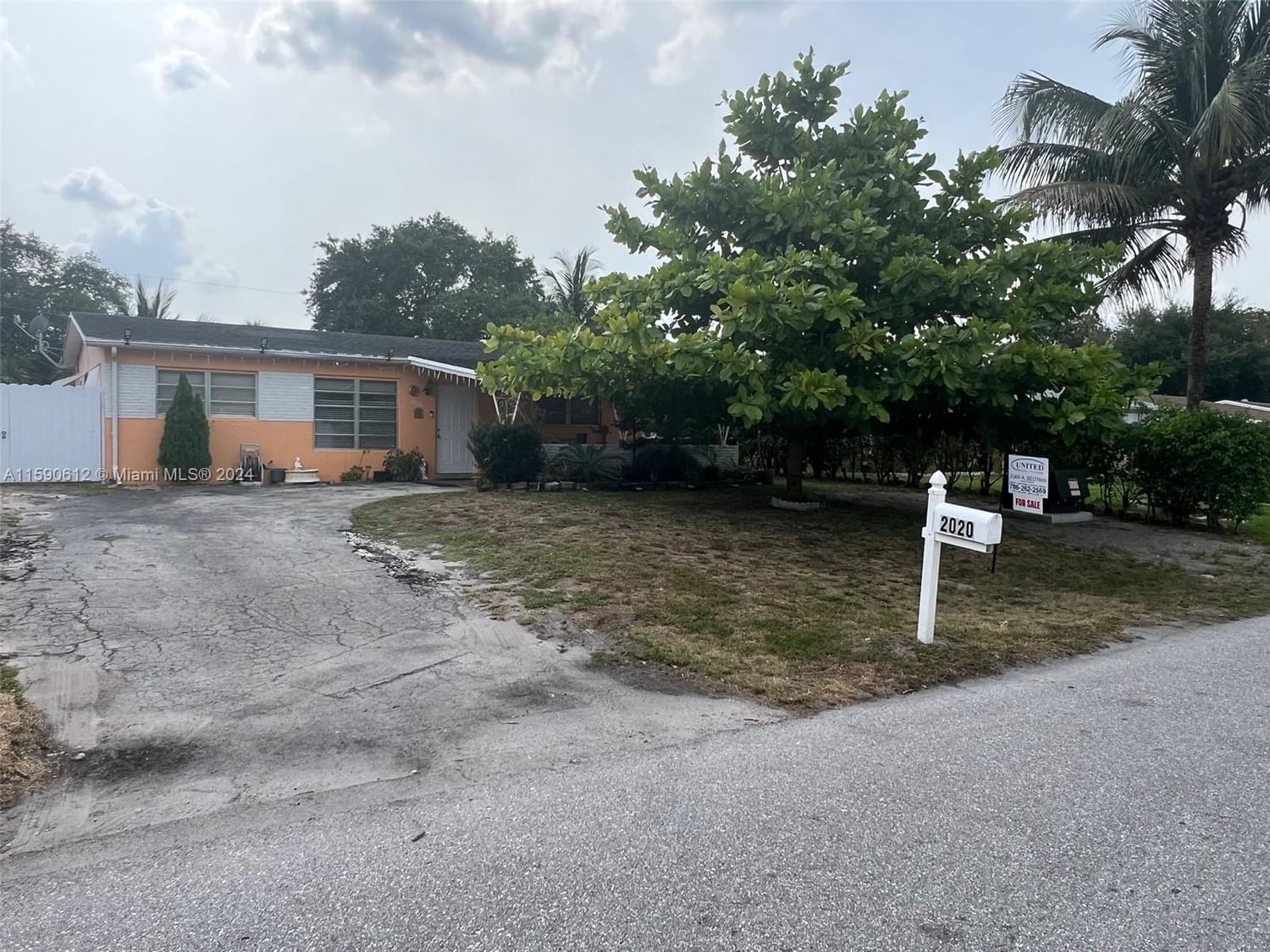 Real estate property located at 2020 62nd Ave, Broward County, SUNSHINE PARK ESTATES, Hollywood, FL