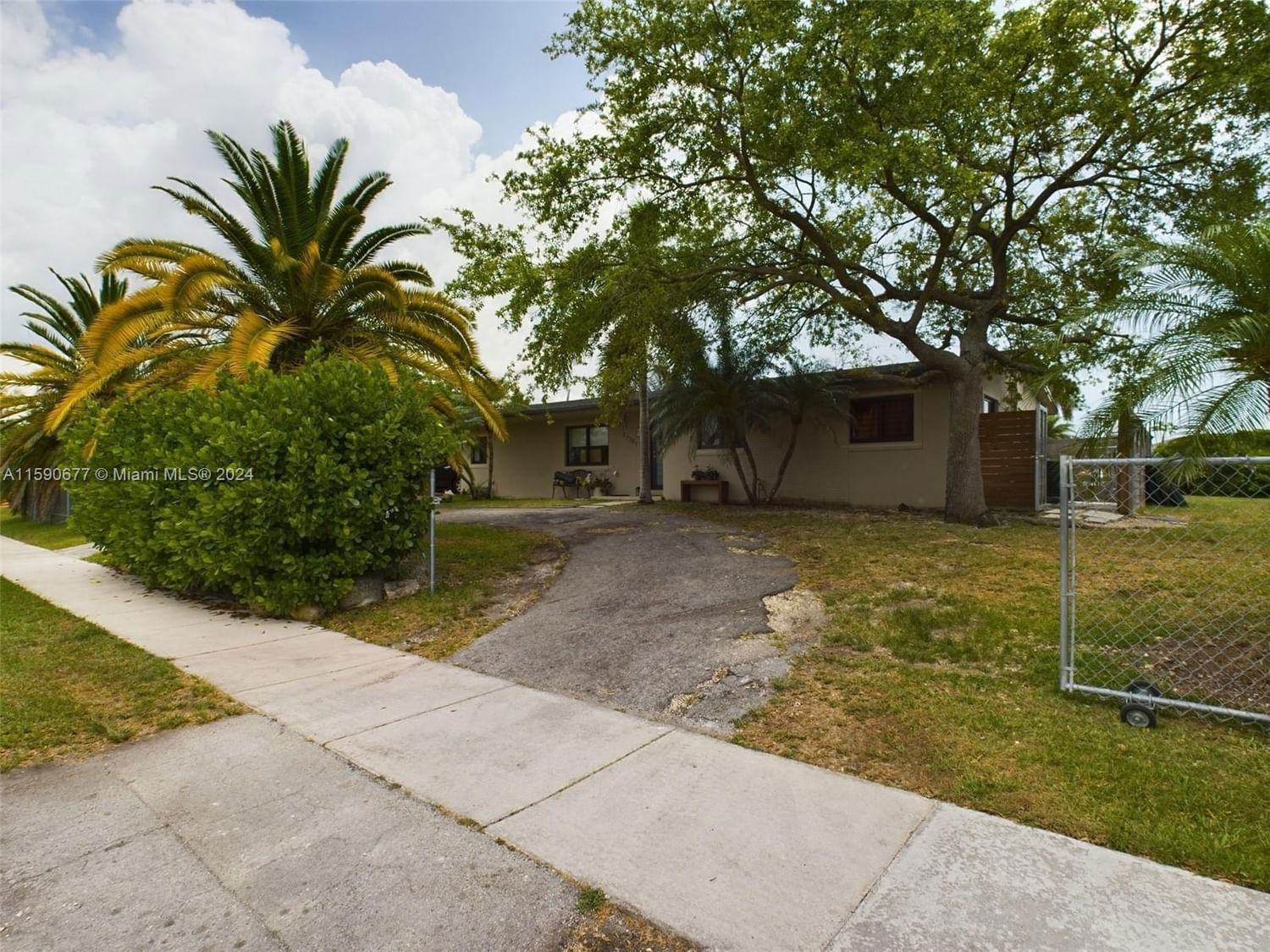 Real estate property located at 27701 162nd Ct, Miami-Dade County, UNIVERSAL ESTATES SOUTH A, Homestead, FL