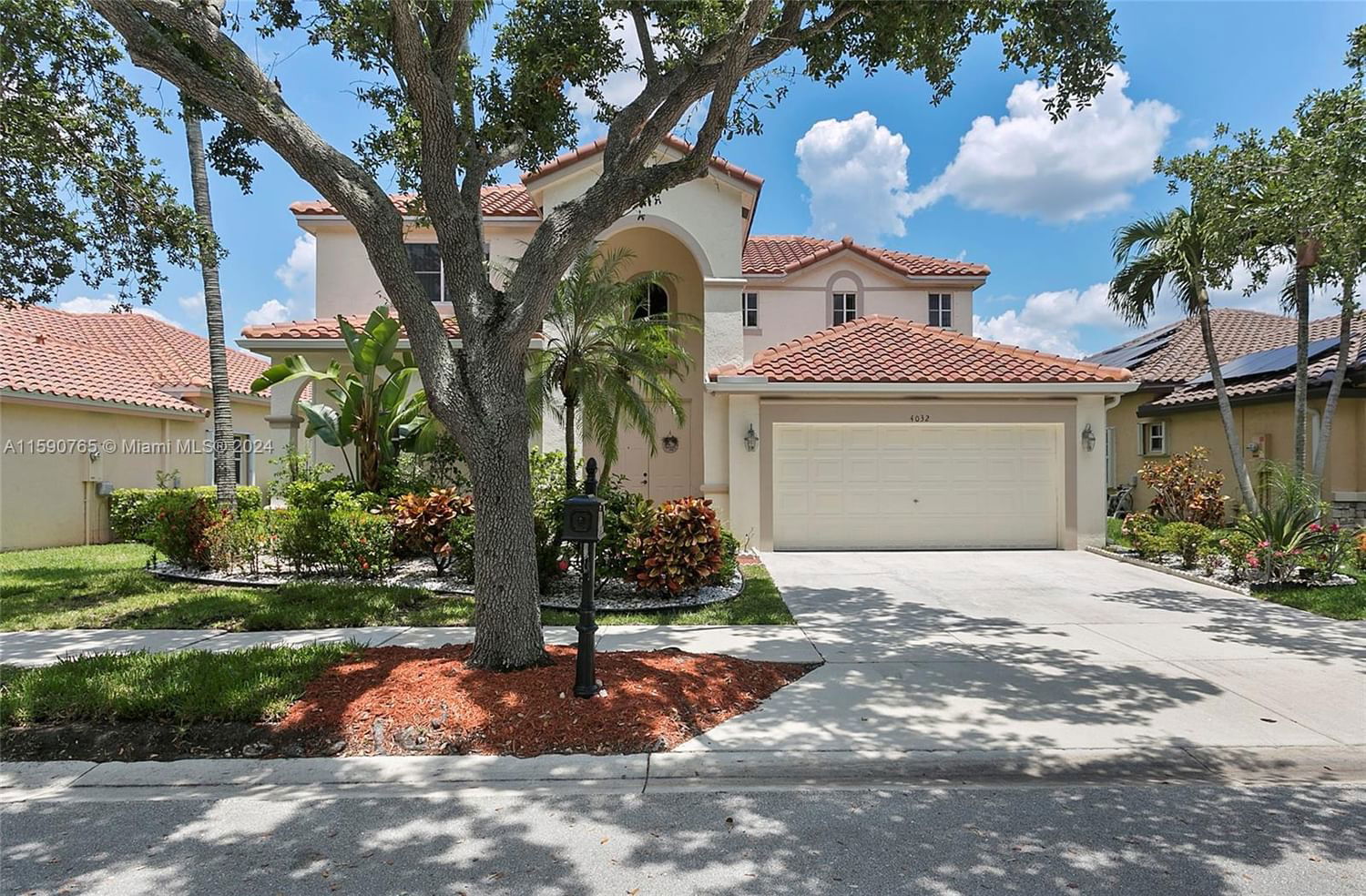 Real estate property located at 4032 Pinewood Ln, Broward County, SECTOR 8 9 AND 10, Weston, FL