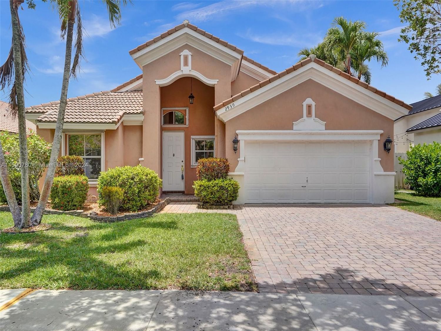 Real estate property located at 2930 189th Ter, Broward County, SUNSET LAKES PLAT ONE, Miramar, FL