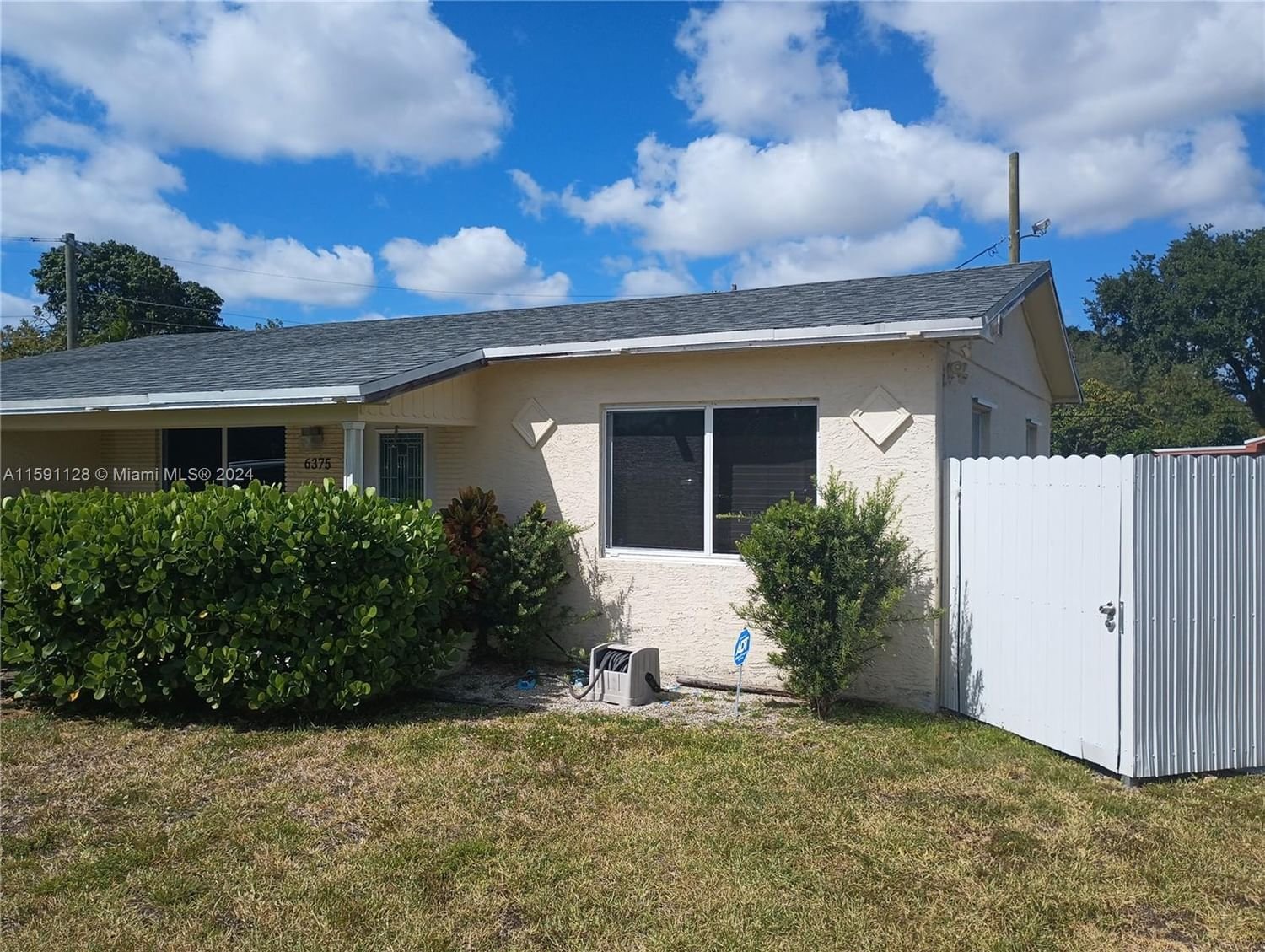Real estate property located at 6375 Plunkett St, Broward County, BEVERLY PARK, Hollywood, FL