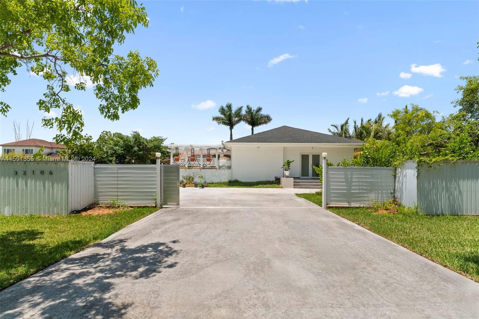 Real estate property located at 32106 206th Ave, Miami-Dade, EMERALD GREENS SUB, Homestead, FL