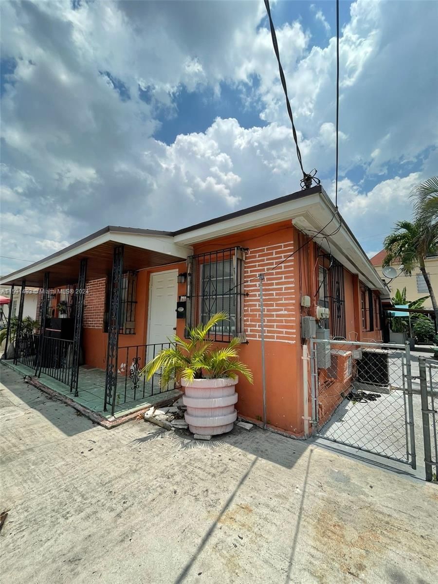 Real estate property located at 921 22nd Ct, Miami-Dade County, RIDGEVIEW SUB, Miami, FL