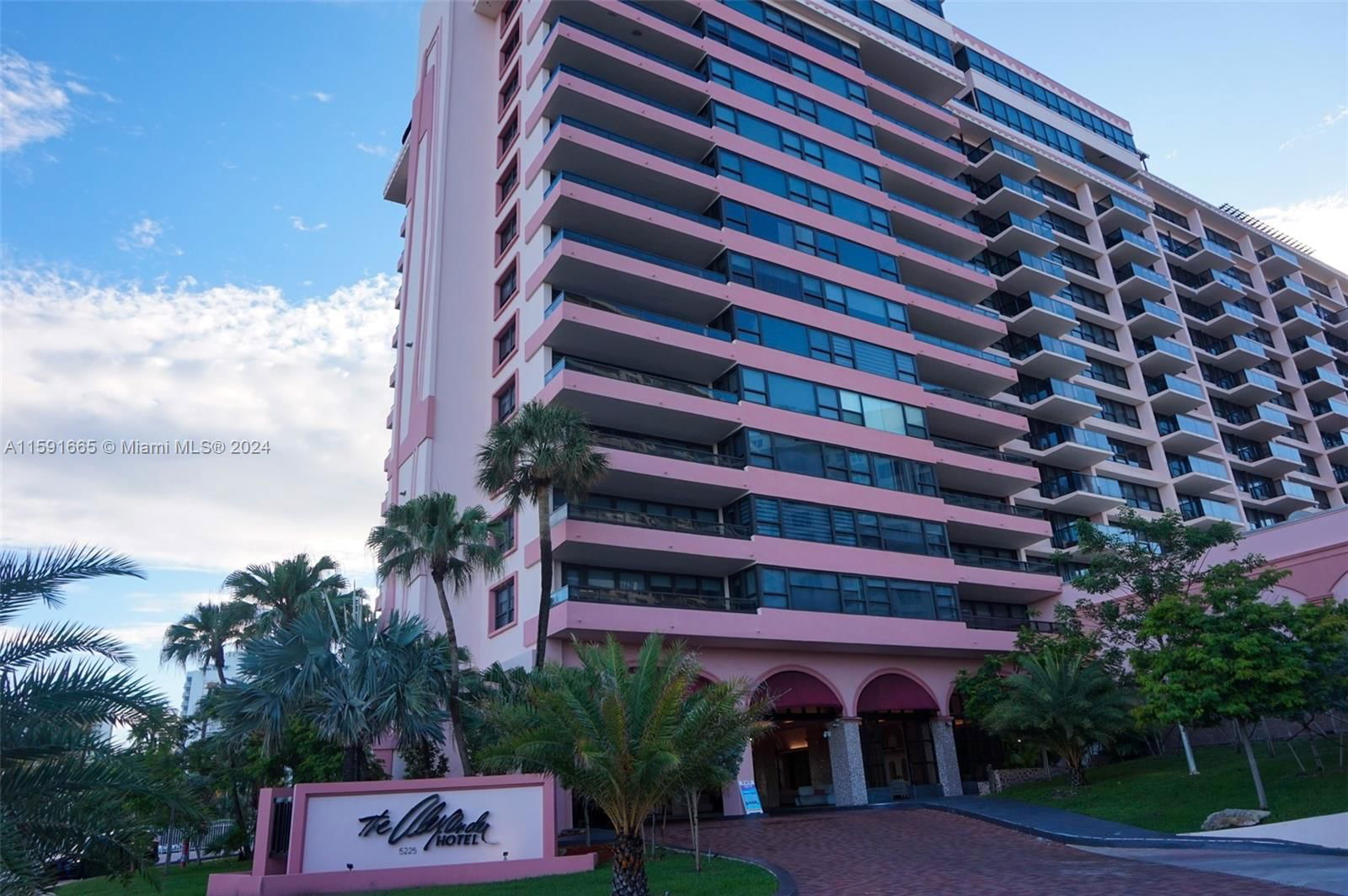 Real estate property located at 5225 Collins Ave #1507, Miami-Dade County, THE ALEXANDER CONDO, Miami Beach, FL