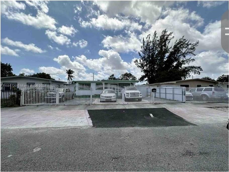 Real estate property located at 3060 98th St, Miami-Dade County, THE TROPICS AMD, Miami, FL