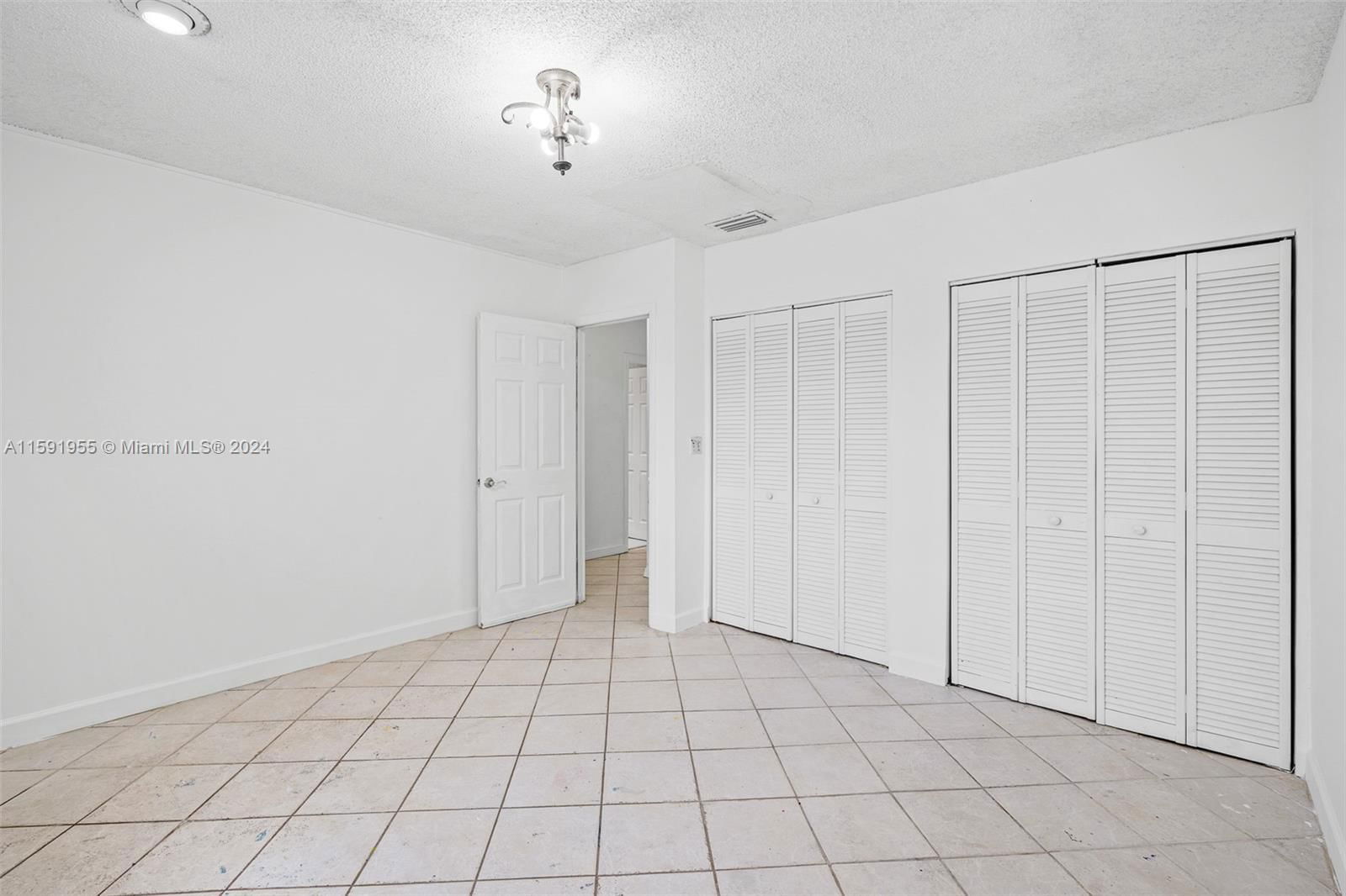 Real estate property located at 9111 12th St, Miami-dade, Westgate Gdns, Miami, FL