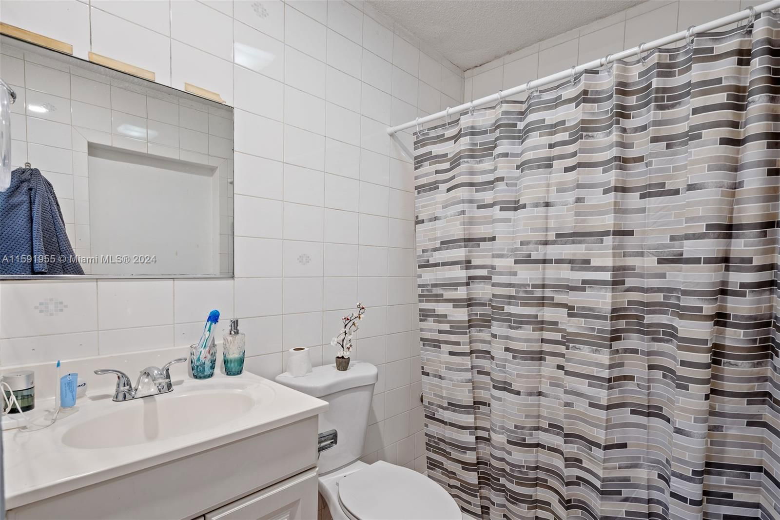 Real estate property located at 9111 12th St, Miami-dade, Westgate Gdns, Miami, FL