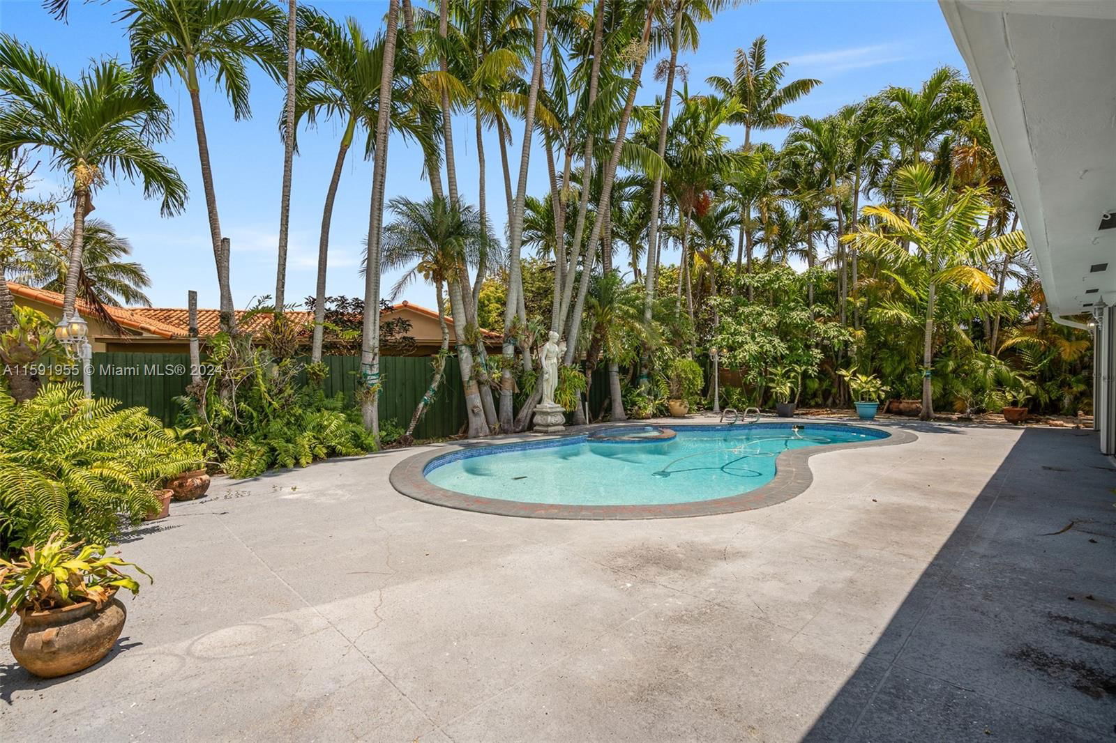 Real estate property located at 9111 12th St, Miami-dade, Westgate Gdns, Miami, FL