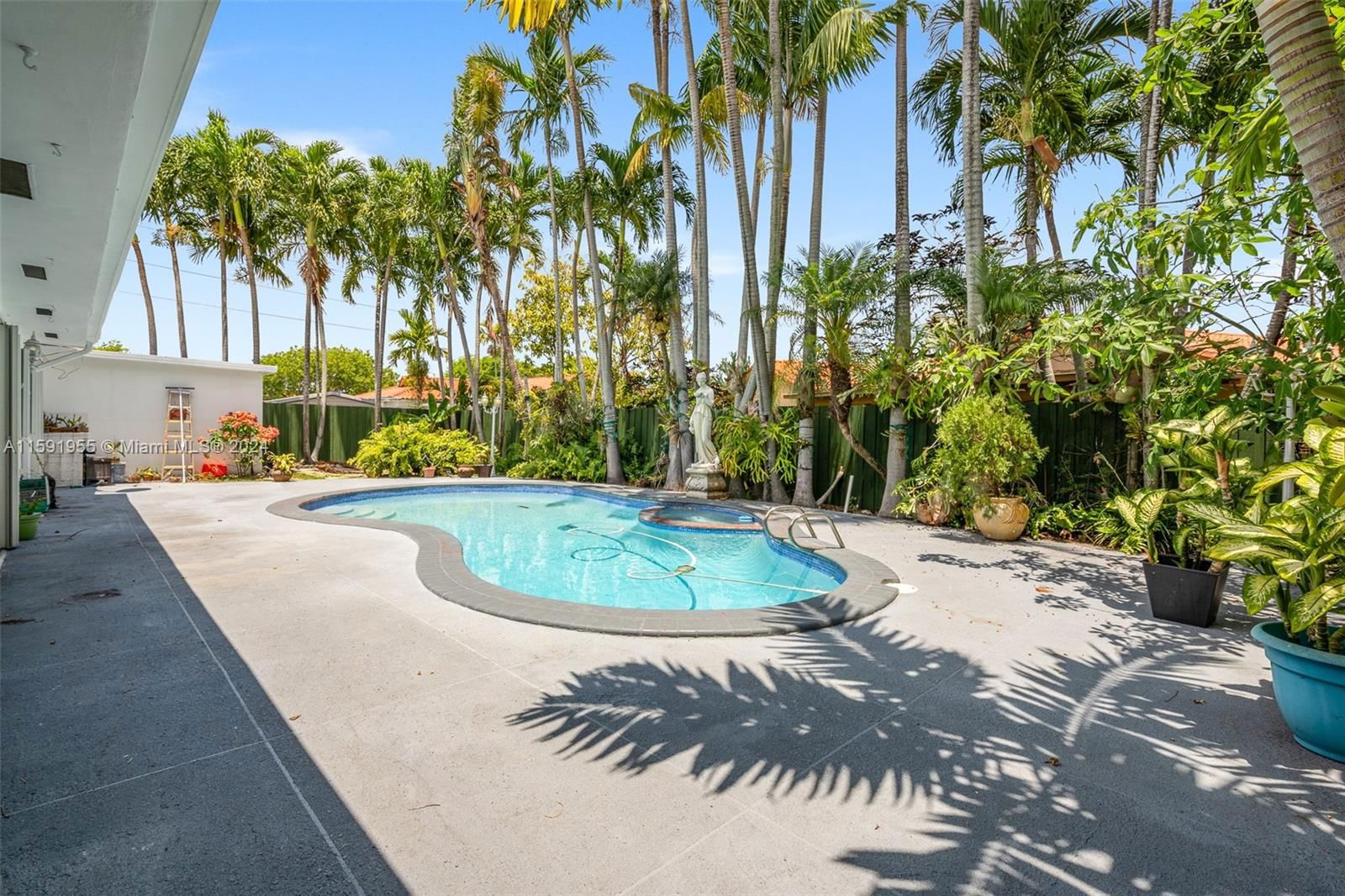 Real estate property located at 9111 12th St, Miami-dade, Westgate Gdns, Miami, FL