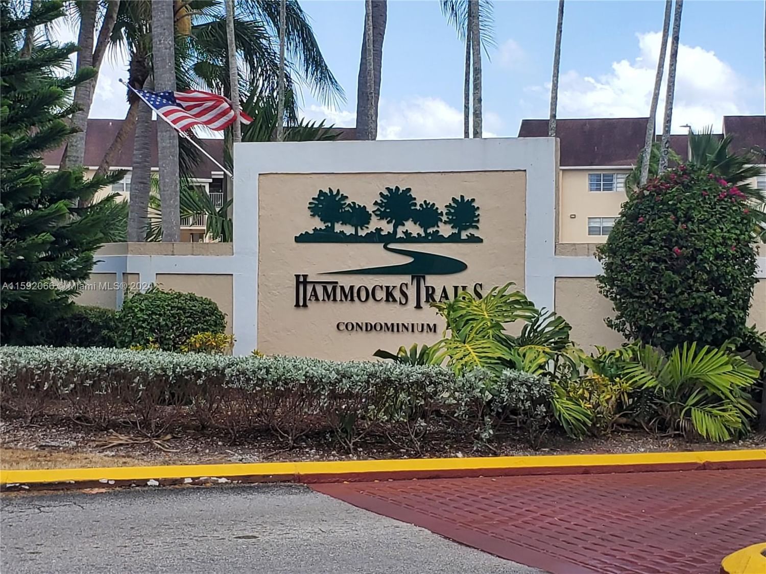 Real estate property located at 15300 106th Ter #518, Miami-Dade County, HAMMOCKS TRAILS CONDO, Miami, FL