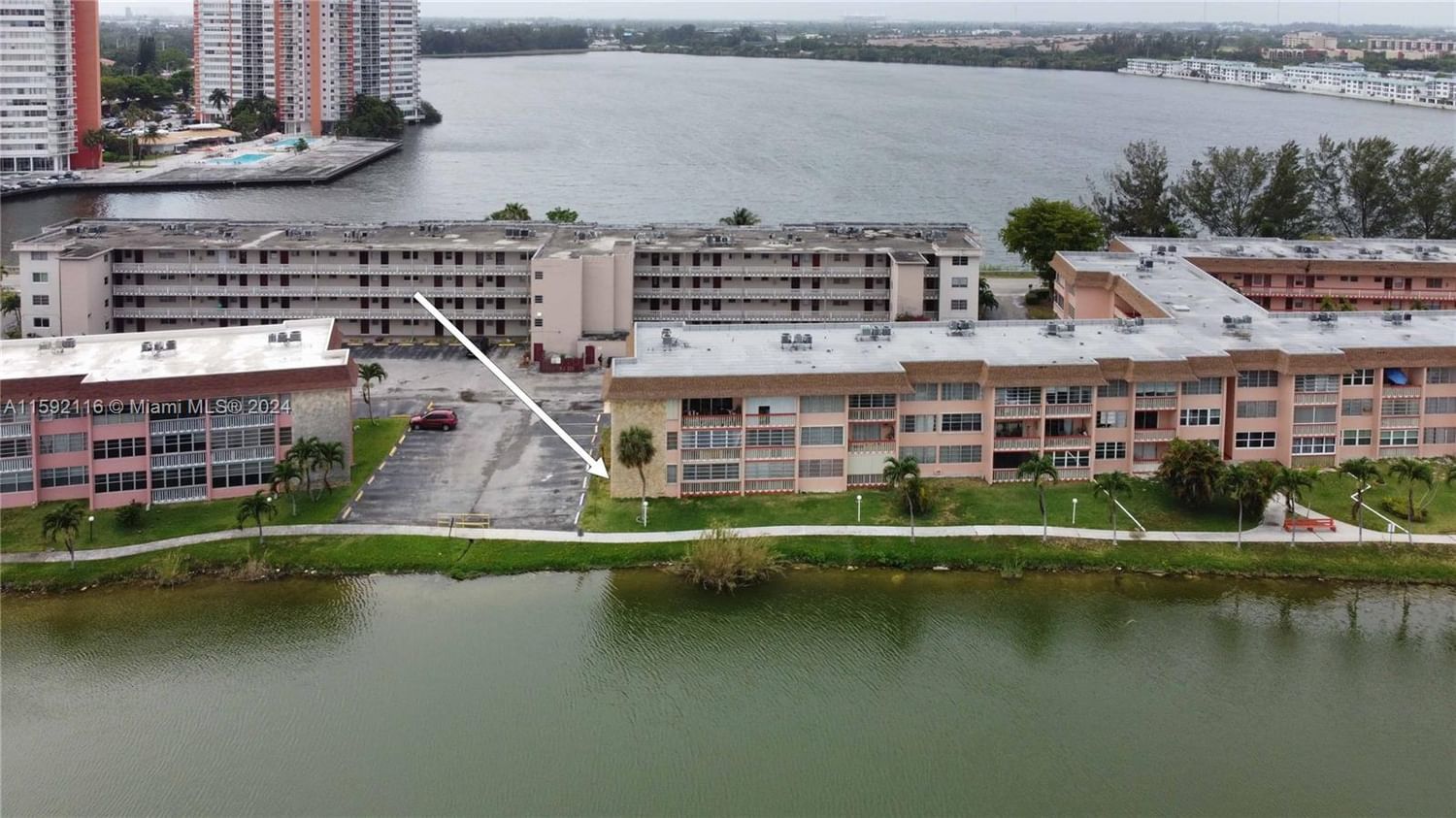 Real estate property located at 18707 14th Ave #526, Miami-Dade County, EIGHTH MOORINGS CONDO, Miami, FL