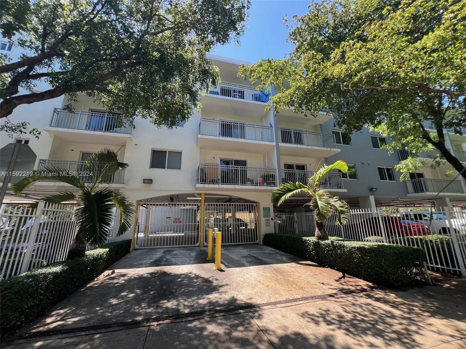 Real estate property located at 502 18th Ave #205, Miami-Dade County, MI PRIMERA ILUSION CONDO, Miami, FL