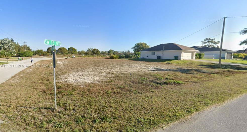 Real estate property located at 1631 25th Terrace, Lee County, Cape Coral, Cape Coral, FL