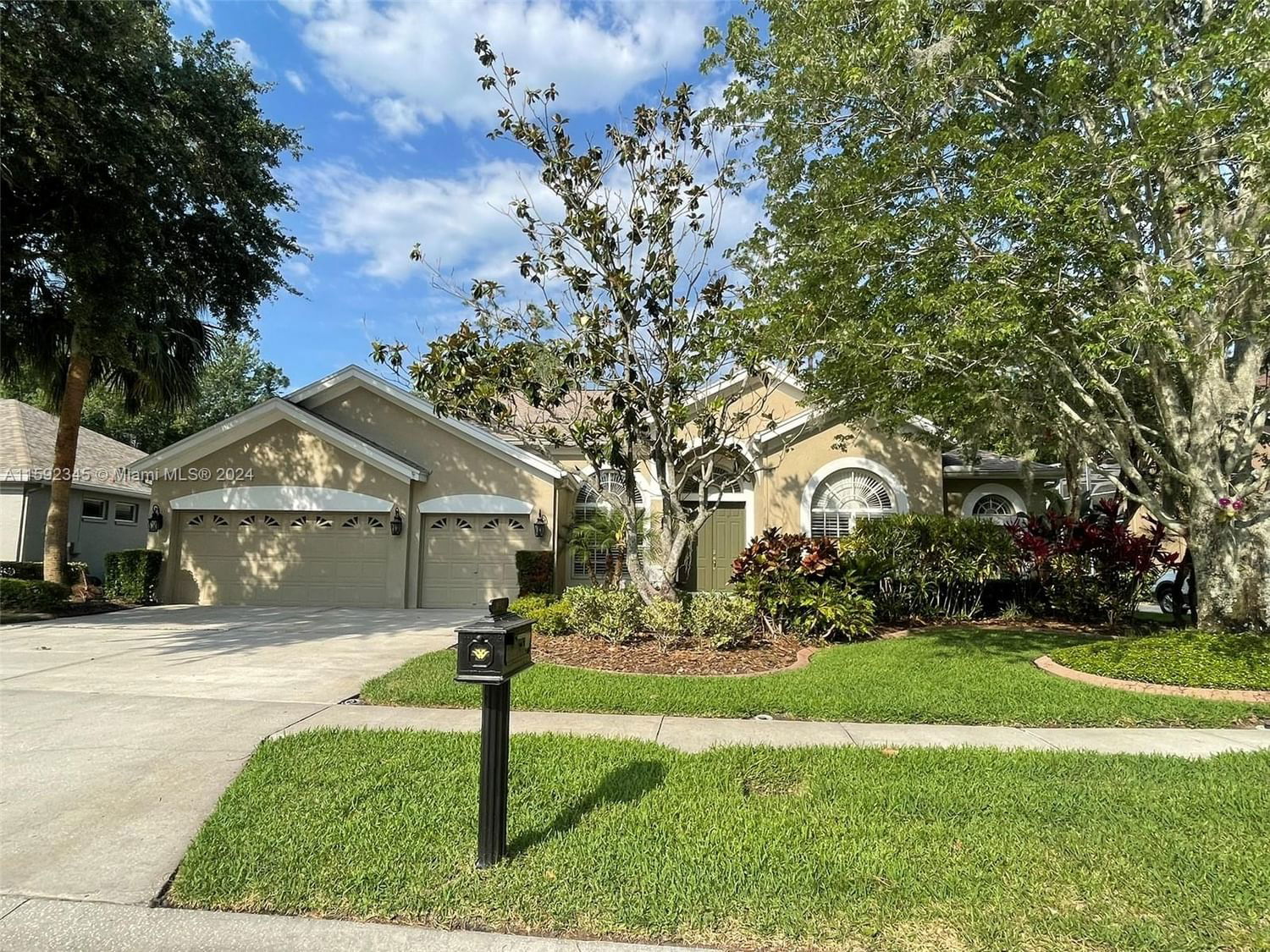 Real estate property located at 10312 Greenhedges Drive, Hillsborough County, WESTCHASE SECTIONS 302 AND, Tampa, FL
