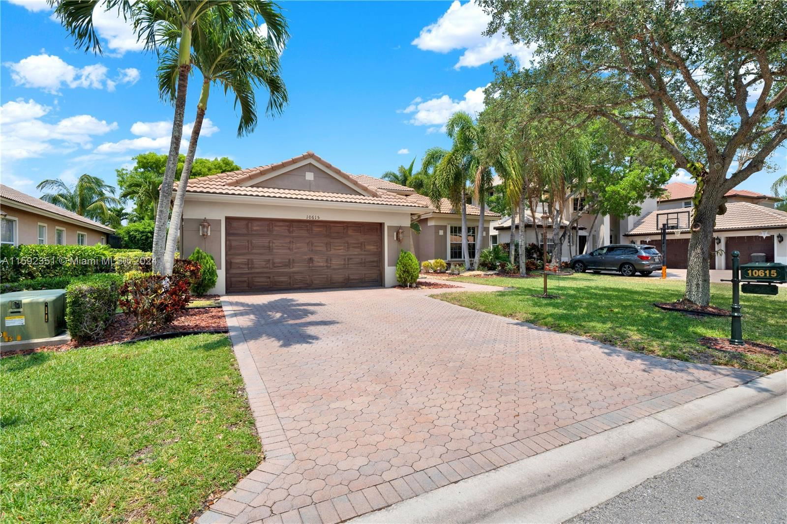 Real estate property located at 10615 61st Ct, Broward County, PARKLAND ISLES, Parkland, FL
