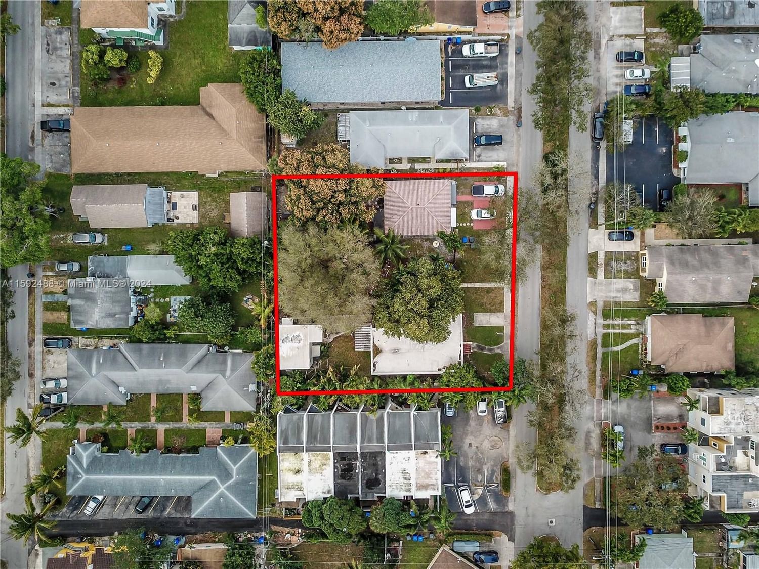 Real estate property located at 1126 17th Ave, Broward County, ST JAMES COURT WEST AMEN, Hollywood, FL