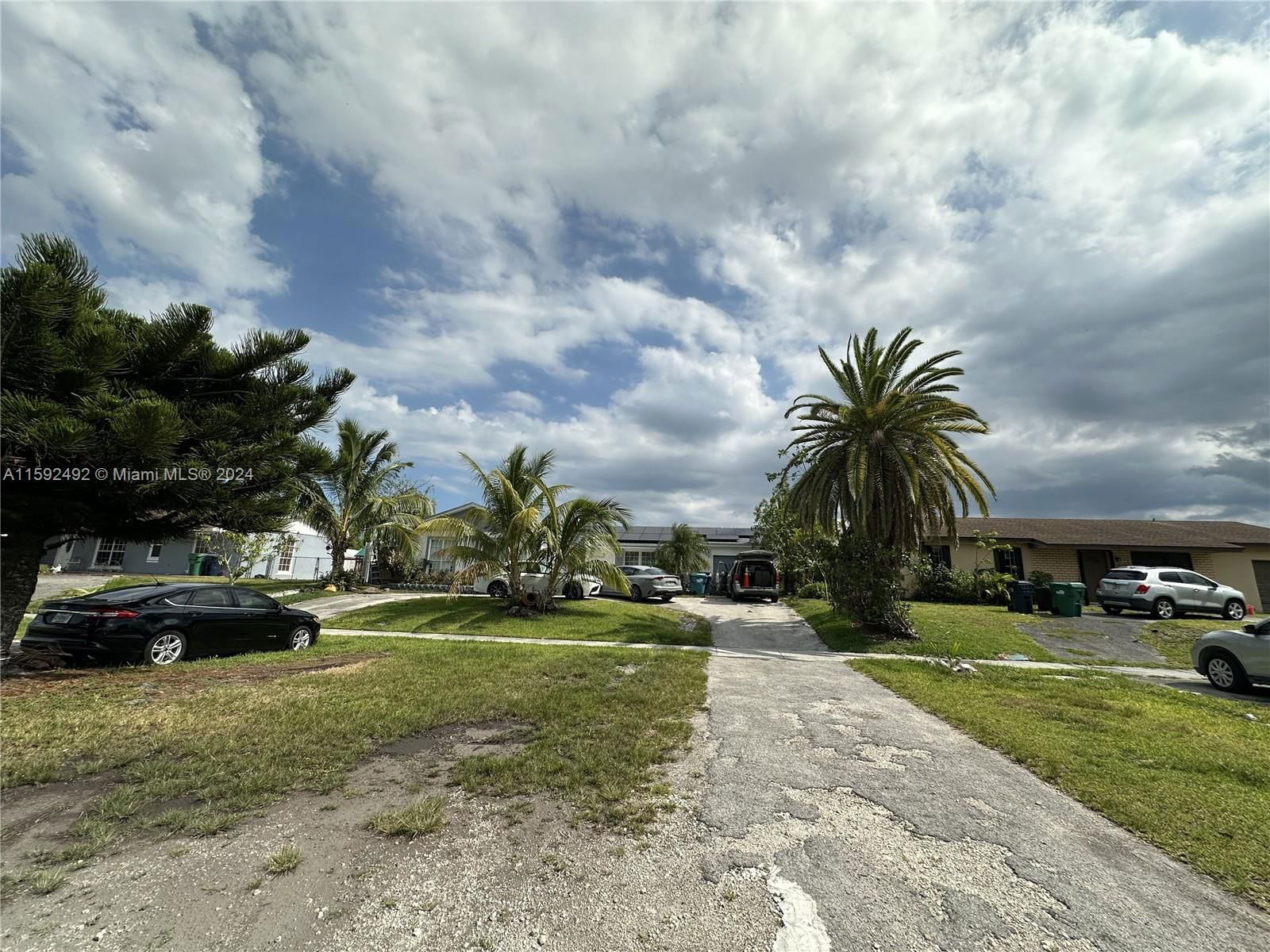 Real estate property located at 12350 264th St, Miami-Dade, MEADOW WOOD MANOR SEC 3, Homestead, FL