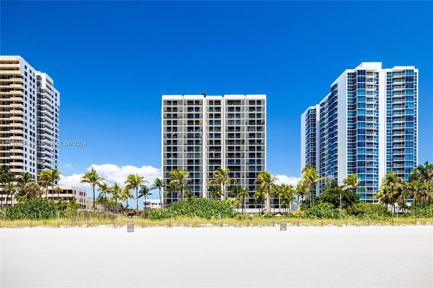 Real estate property located at 2625 Collins Ave #405, Miami-Dade County, OCEANFRONT PLAZA CONDO, Miami Beach, FL