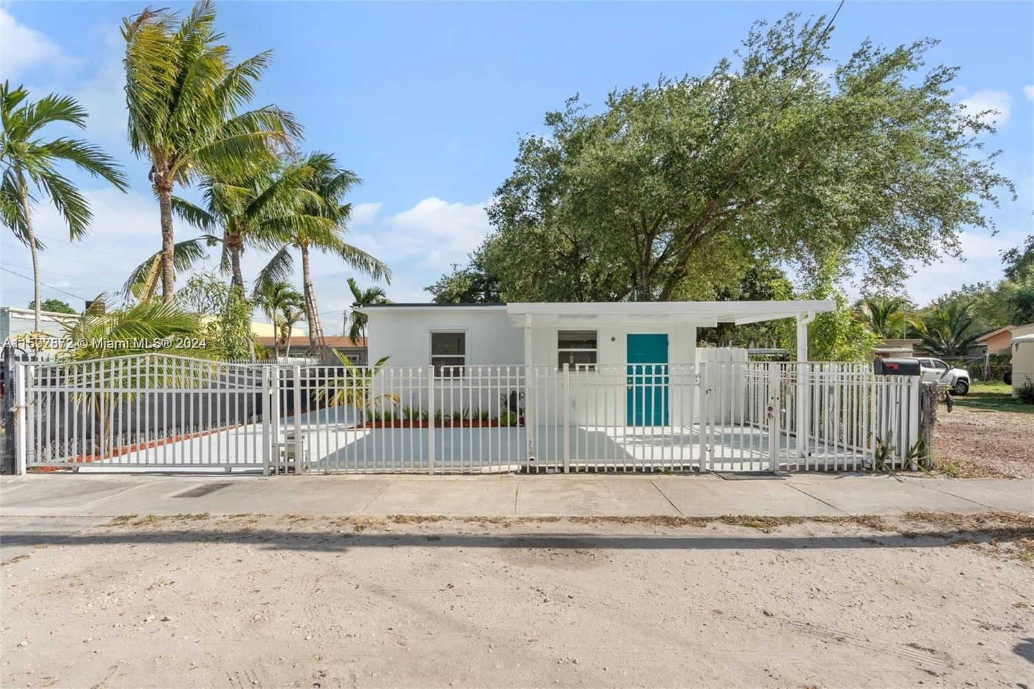 Real estate property located at 1720 93rd Ter, Miami-Dade County, CLEAR VIEW PARK, Miami, FL