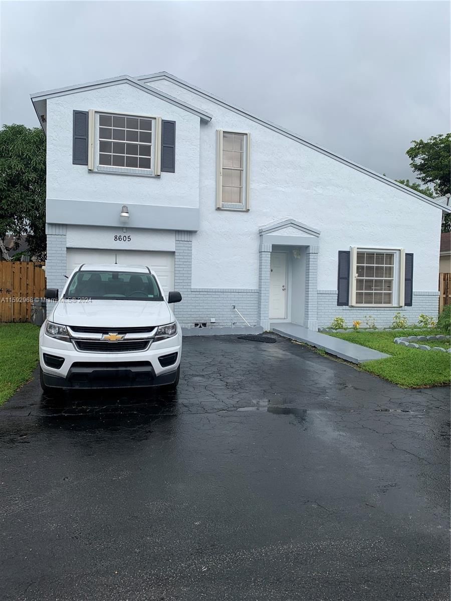 Real estate property located at 8605 192nd Ter, Miami-Dade County, WESTBROOKE AT AVALON SEC, Hialeah, FL