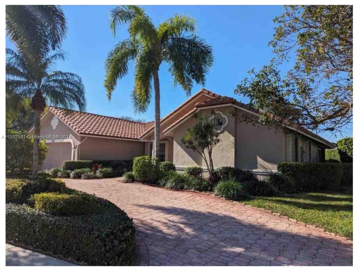 Real estate property located at 10321 Canoe Brook Cir, Palm Beach County, BOCA GREENS 8, Boca Raton, FL