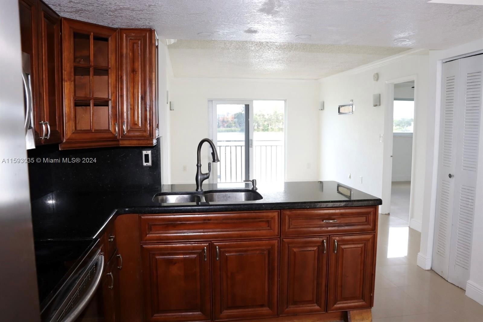 Real estate property located at 9915 Okeechobee Rd #2-201, Miami-Dade, VISTA DEL LAGO I CONDO, Hialeah Gardens, FL