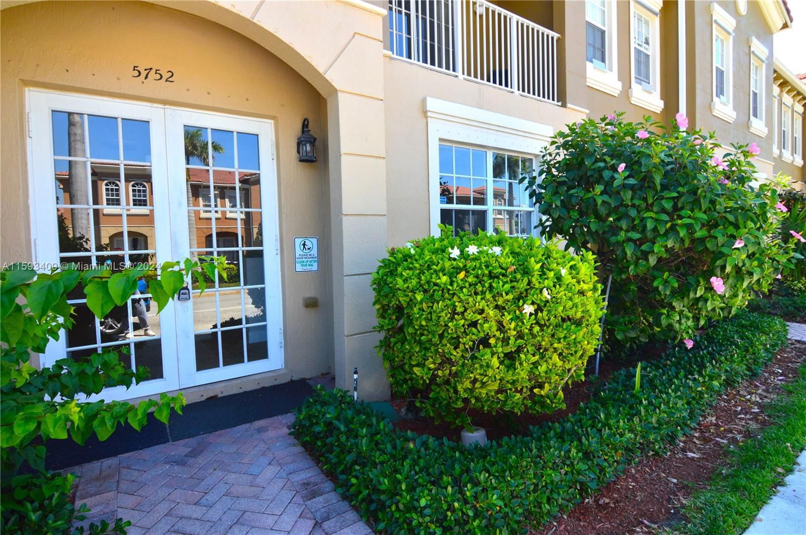 Real estate property located at 5752 Hampton Hills Blvd #5752, Broward County, HAMPTON HILLS CONDO, Tamarac, FL