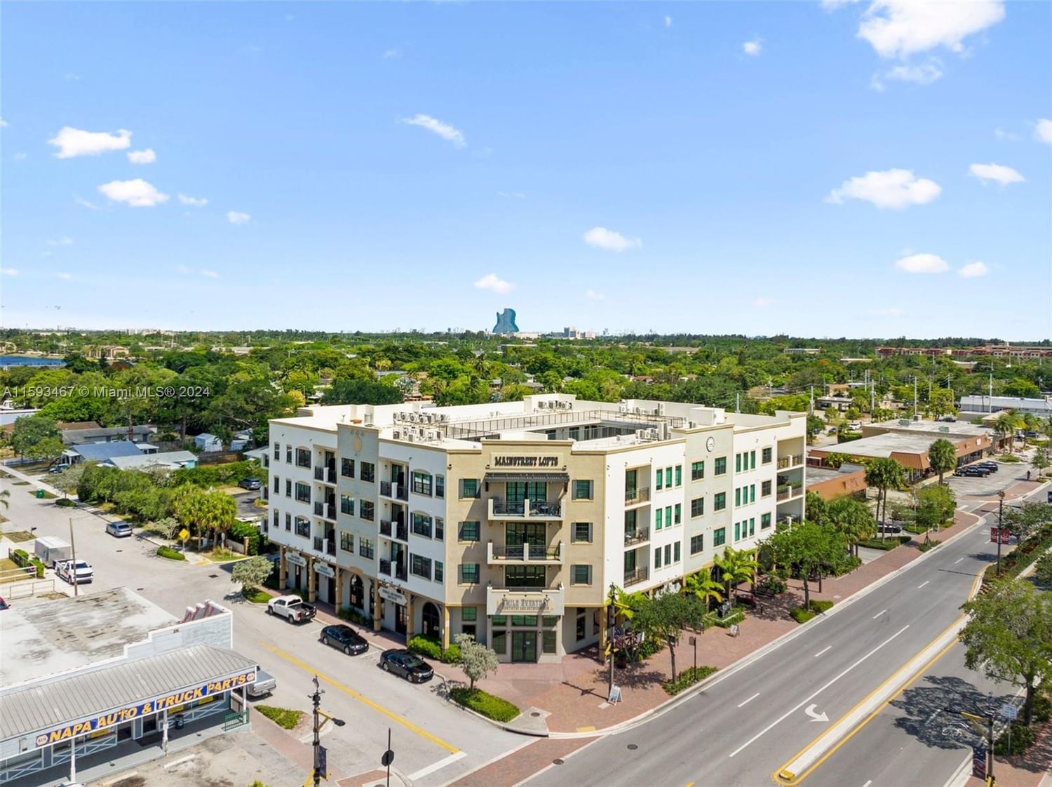 Real estate property located at 4100 64th Ave #202, Broward County, MAIN STREET LOFTS CONDO, Davie, FL