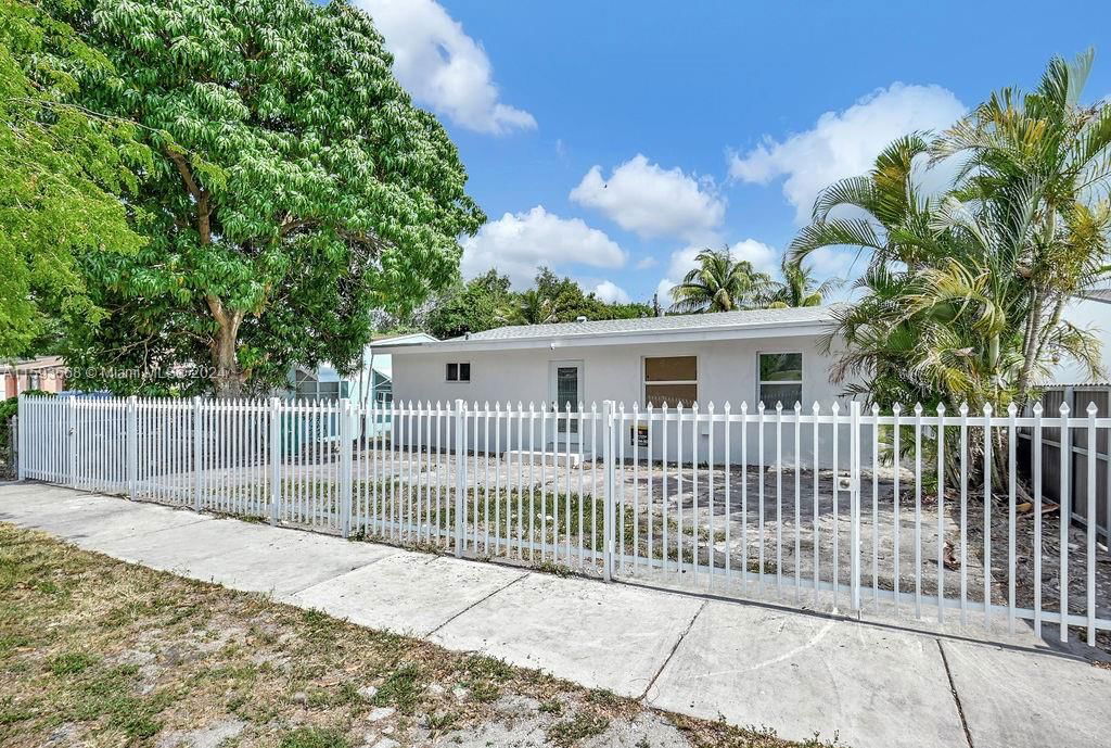 Real estate property located at 2150 96th Ter, Miami-Dade County, SIERRA NEVADA, Miami, FL