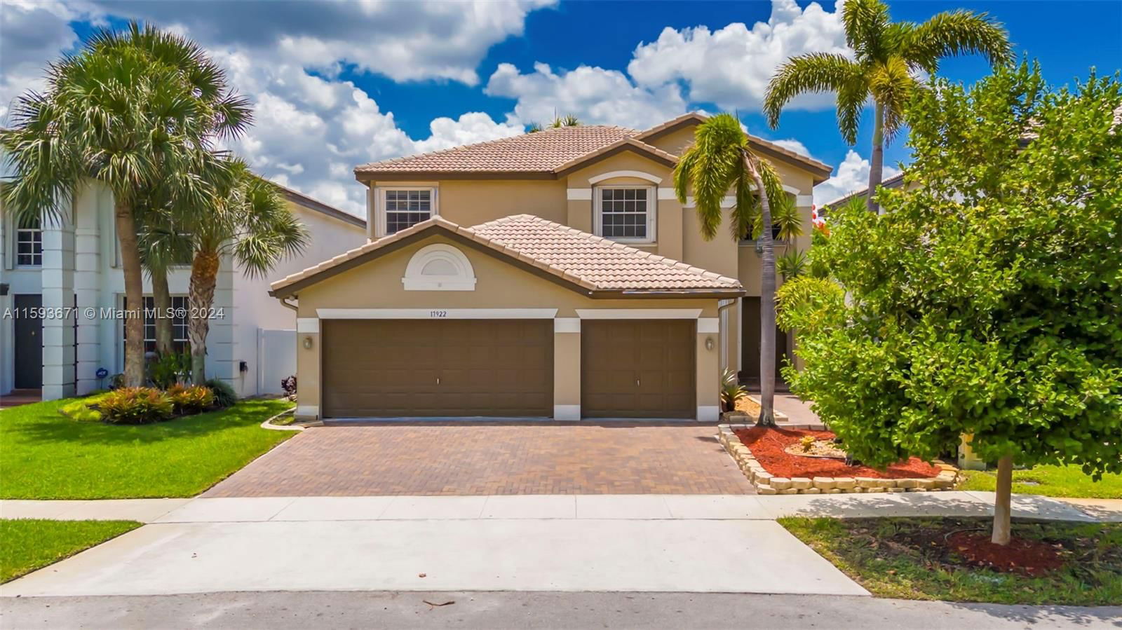 Real estate property located at 17922 33rd St, Broward County, SILVER LAKES PHASE III RE, Miramar, FL