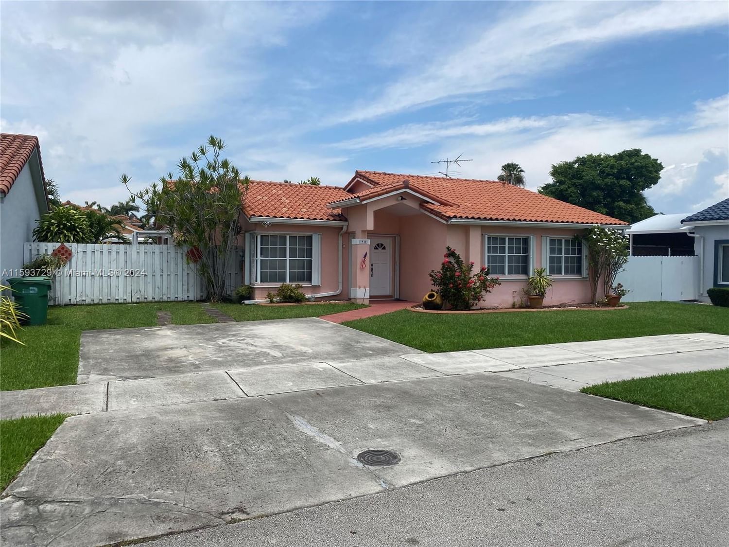 Real estate property located at 1938 137th Ct, Miami-Dade County, 1ST AMEND TO TRUVAL SUB, Miami, FL